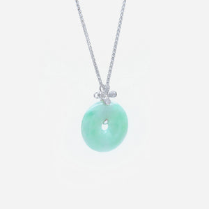 AURUM 金 18K Pendant in Apple Green Jade in White Gold