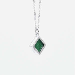 TERRA 方 Necklace in Green Jade
