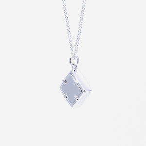 TERRA 方 Necklace in Green Jade