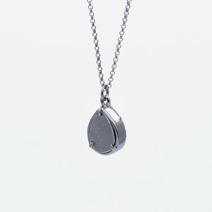 AQUA 水 Necklace in Black Jade