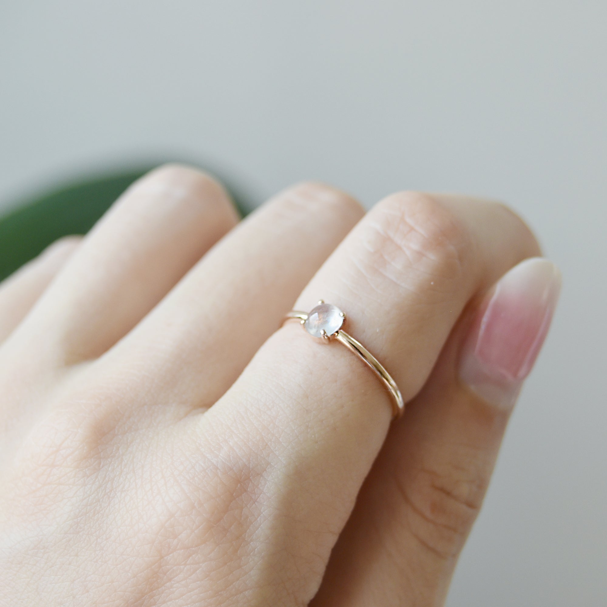 AURUM 金 18K Ring in Ice White Jade