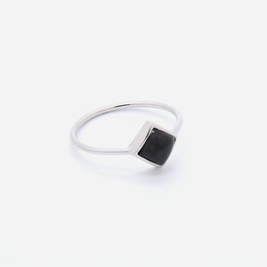 AURUM 金 18K Ring in Black Jade