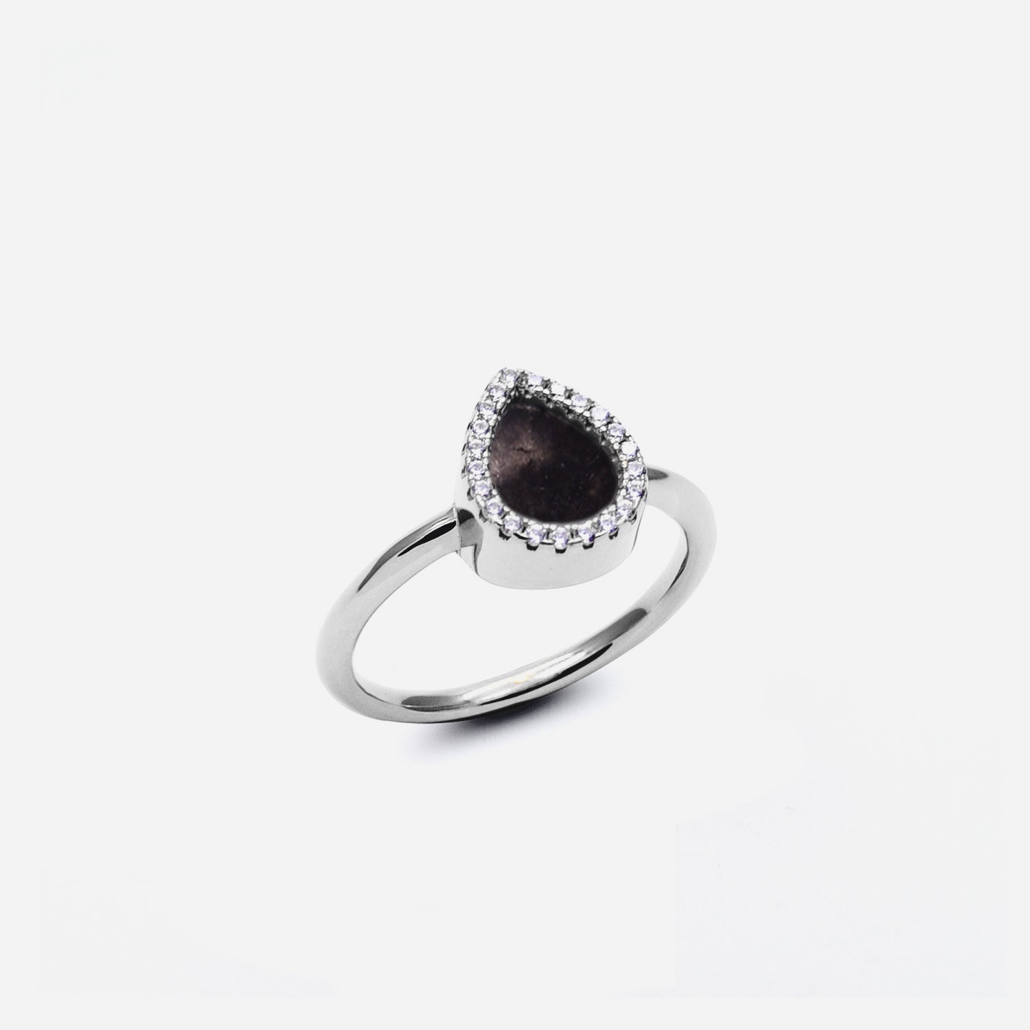 AQUA 水 Small Ring in Black Jade