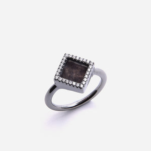 TERRA 方 Ring in Black Jade