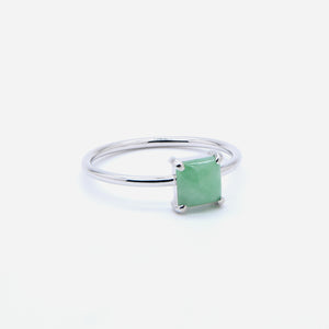 AURUM 金 18K Ring in Apple Green Jade