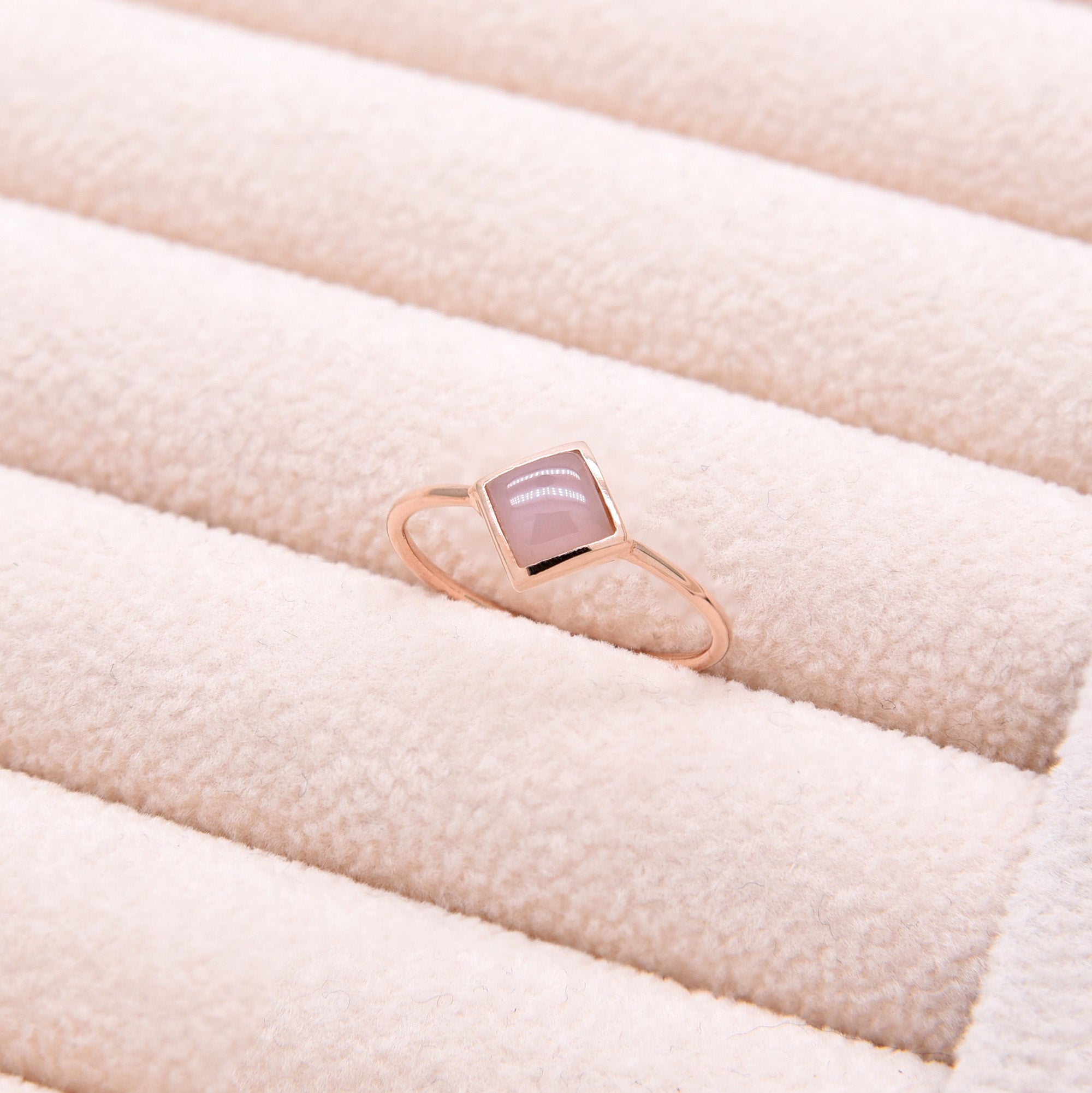 AURUM 金 18K Ring in Lavender Jade